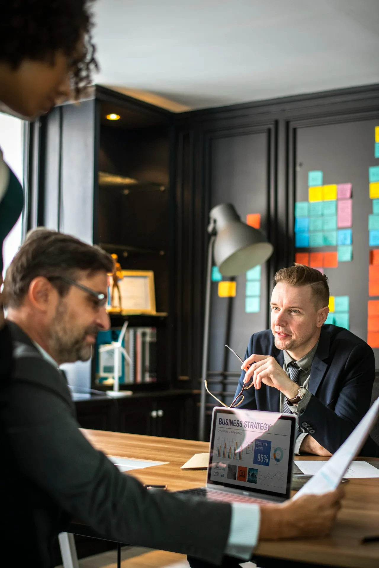 Marvelia Digital World team planning a marketing strategy